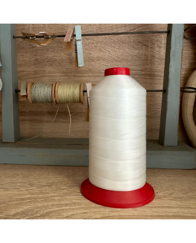 Linha de Polyester alta tenacidade ETQ.60 - 5000m Cor: Crú