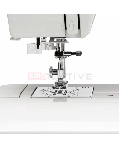 Máquina de Costura Doméstica - ELNA 240S