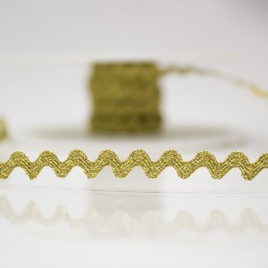 Silk cord with gold